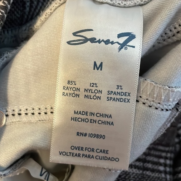 Seven7‎ Houndstooth Pull-on Leggings - Picture 9 of 9